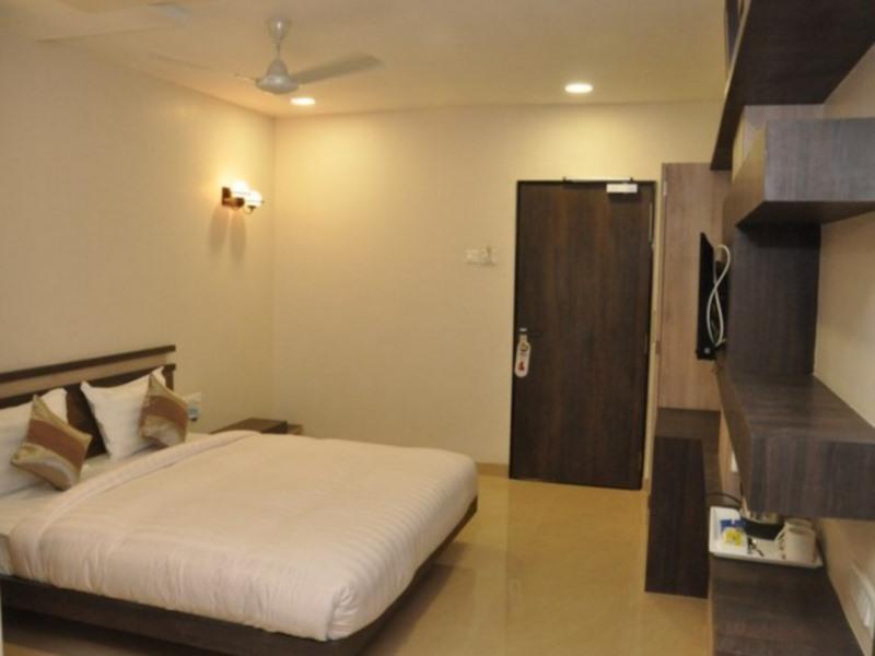 Townhouse Oak Hotel The Sudesh Rāipur Eksteriør billede