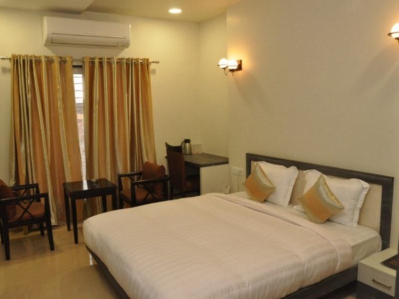 Townhouse Oak Hotel The Sudesh Rāipur Eksteriør billede